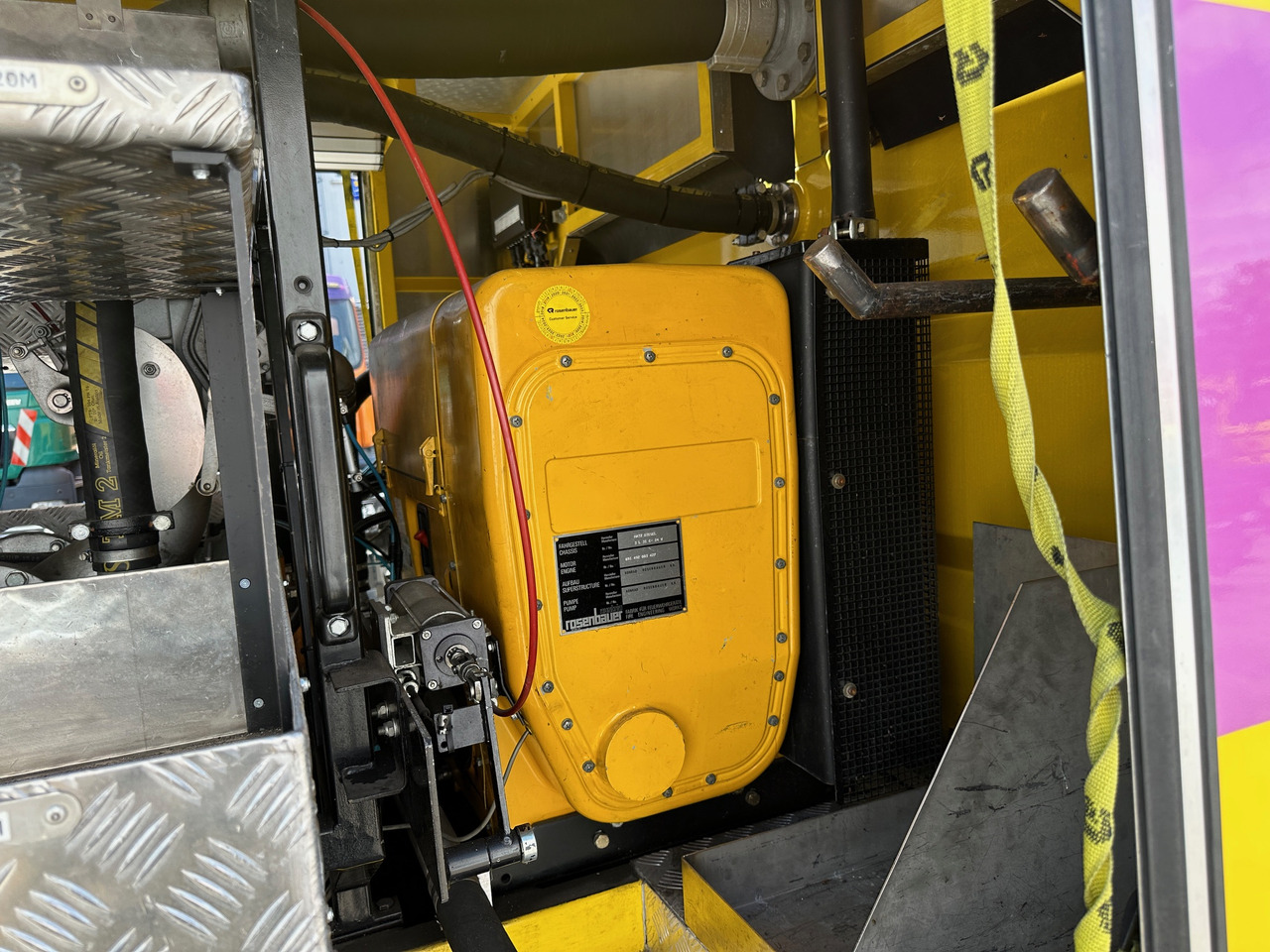 Fire truck Mercedes-Benz 3238 SK Löschfahrzeug Rosenbauer Wasser + Schaum 66m Wurfweite: picture 11 Fire truck Mercedes-Benz 3238 SK Löschfahrzeug Rosenbauer Wasser + Schaum 66m Wurfweite: picture 11