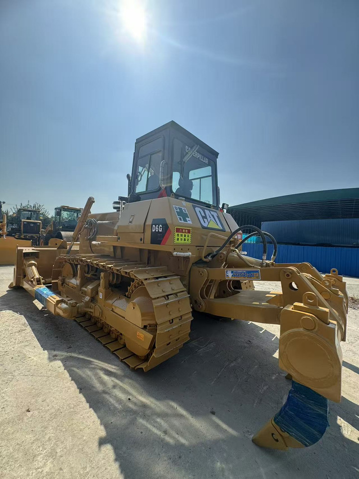 CAT D6G - Bulldozer: picture 5 CAT D6G - Bulldozer: picture 5