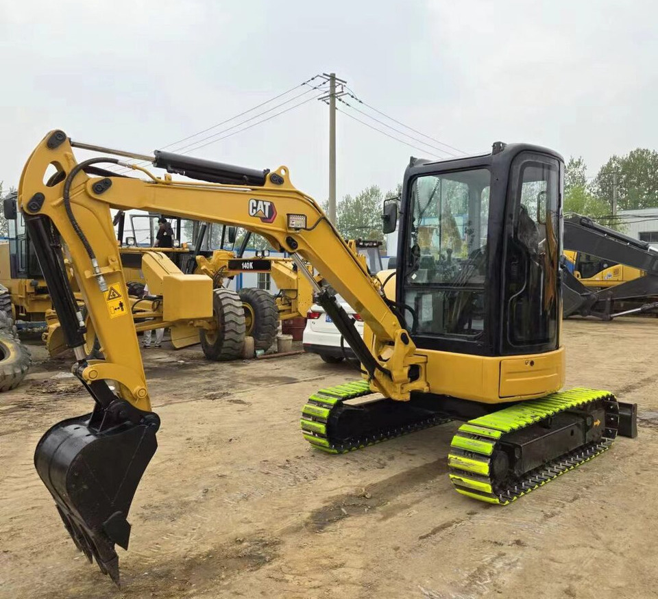 Caterpillar 305.5E2 with Rubber Track - Mini excavator: picture 1 Caterpillar 305.5E2 with Rubber Track - Mini excavator: picture 1