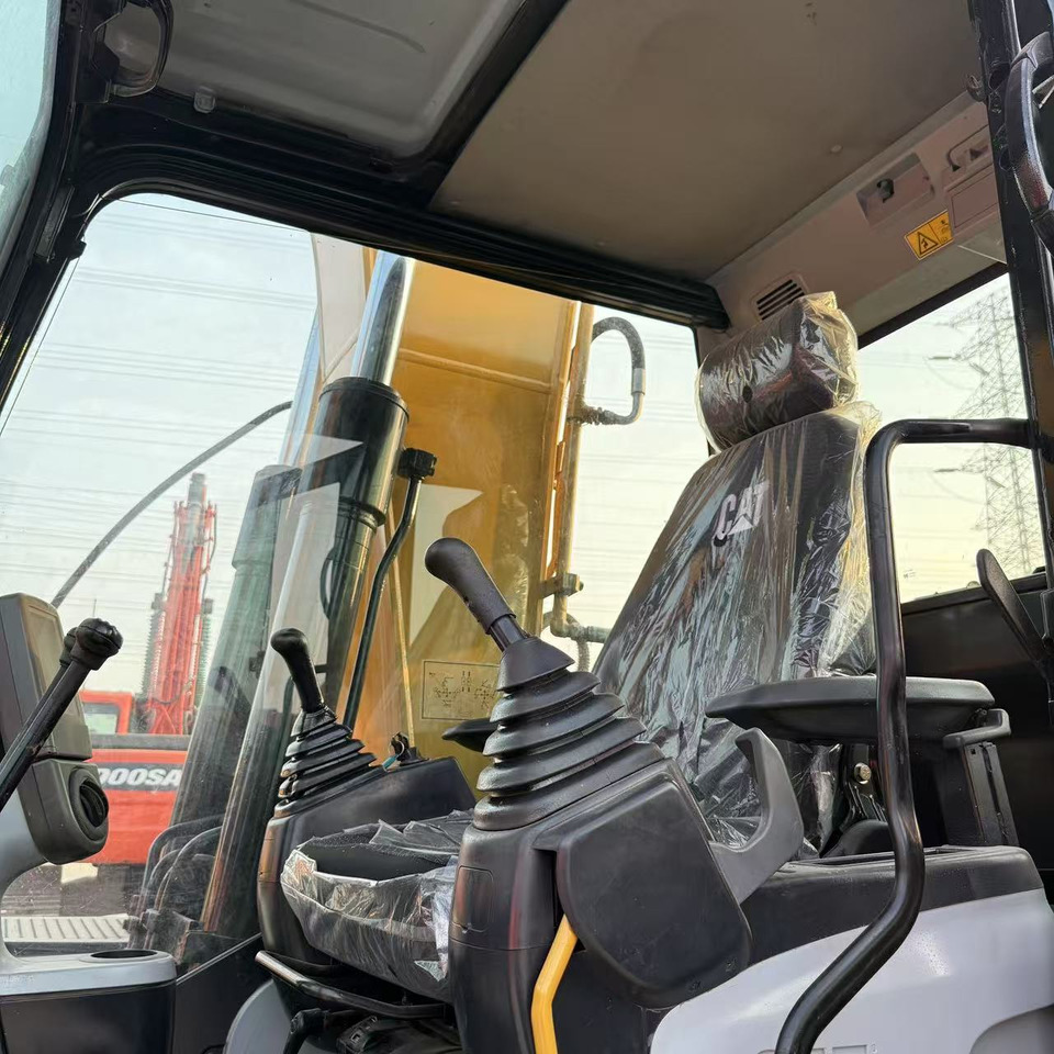 Caterpillar 318D - Crawler excavator: picture 4 Caterpillar 318D - Crawler excavator: picture 4