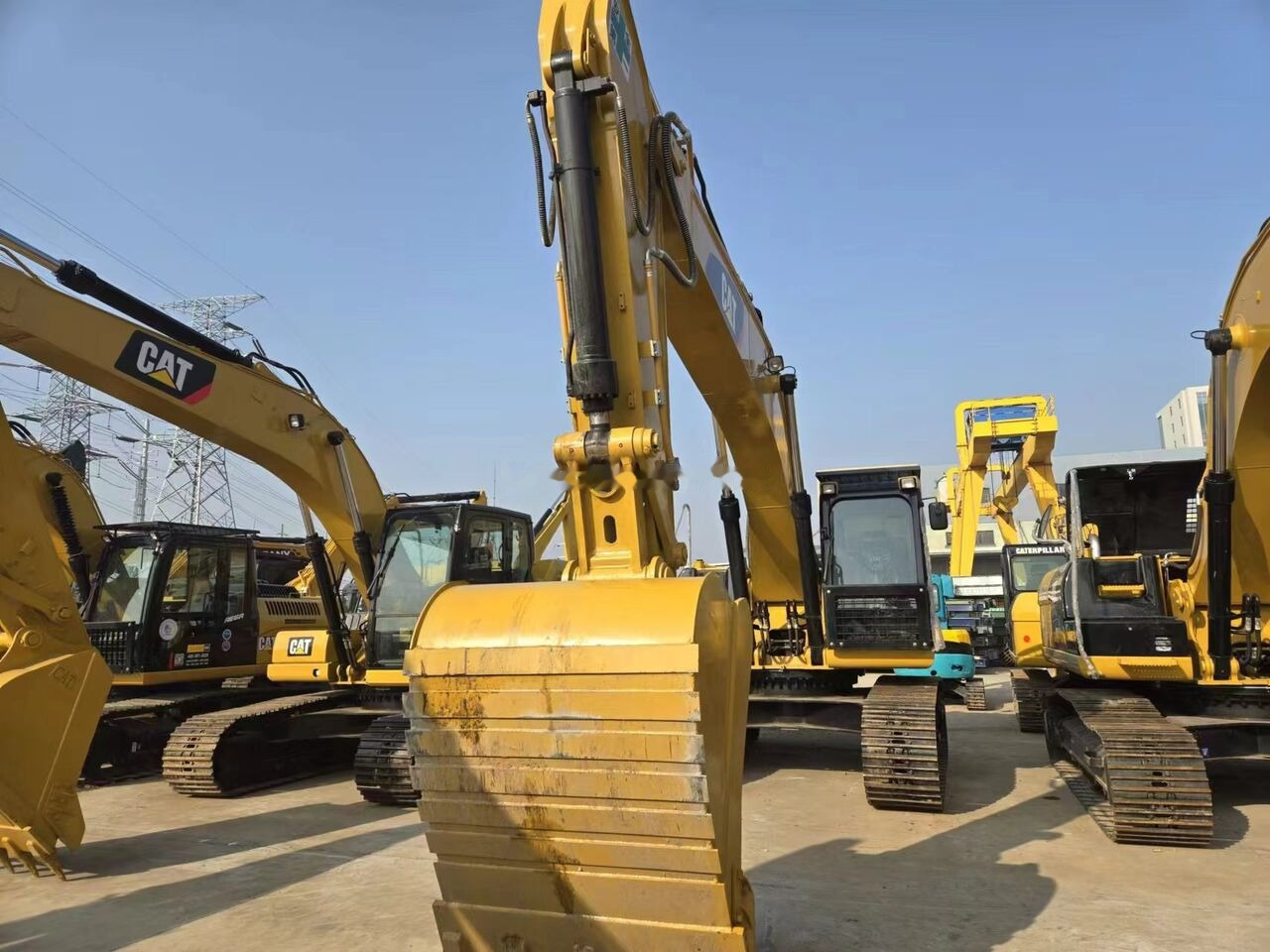 Caterpillar 330D2L - Crawler excavator: picture 3 Caterpillar 330D2L - Crawler excavator: picture 3
