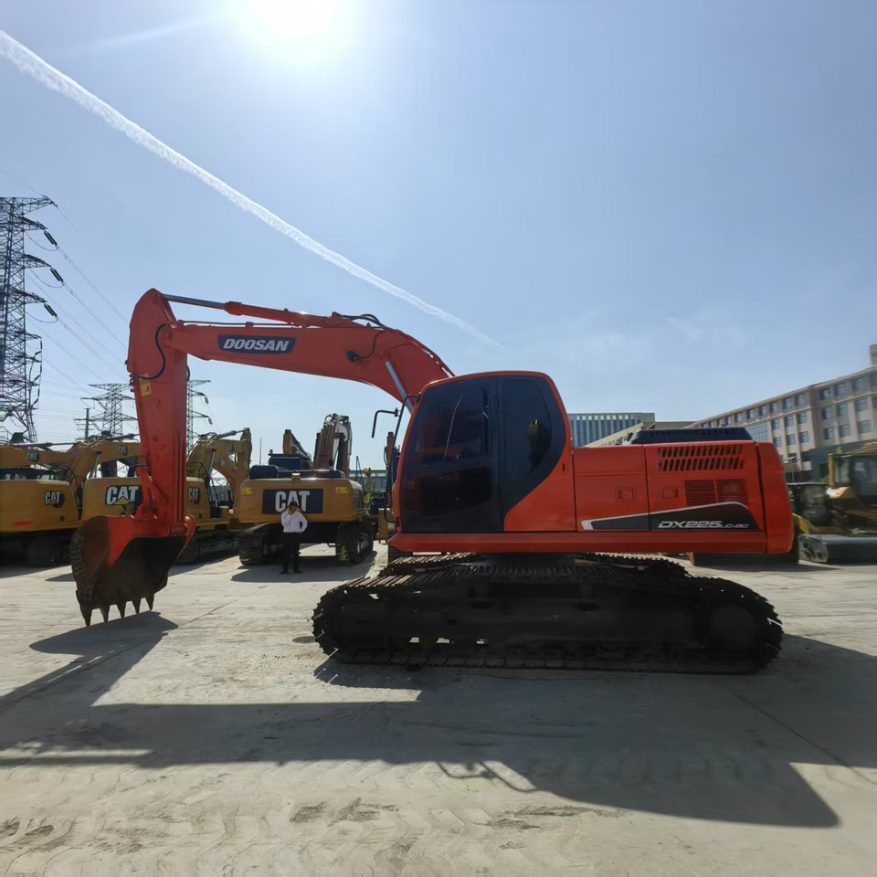 DOOSAN DX225LCA - Excavator: picture 2 DOOSAN DX225LCA - Excavator: picture 2