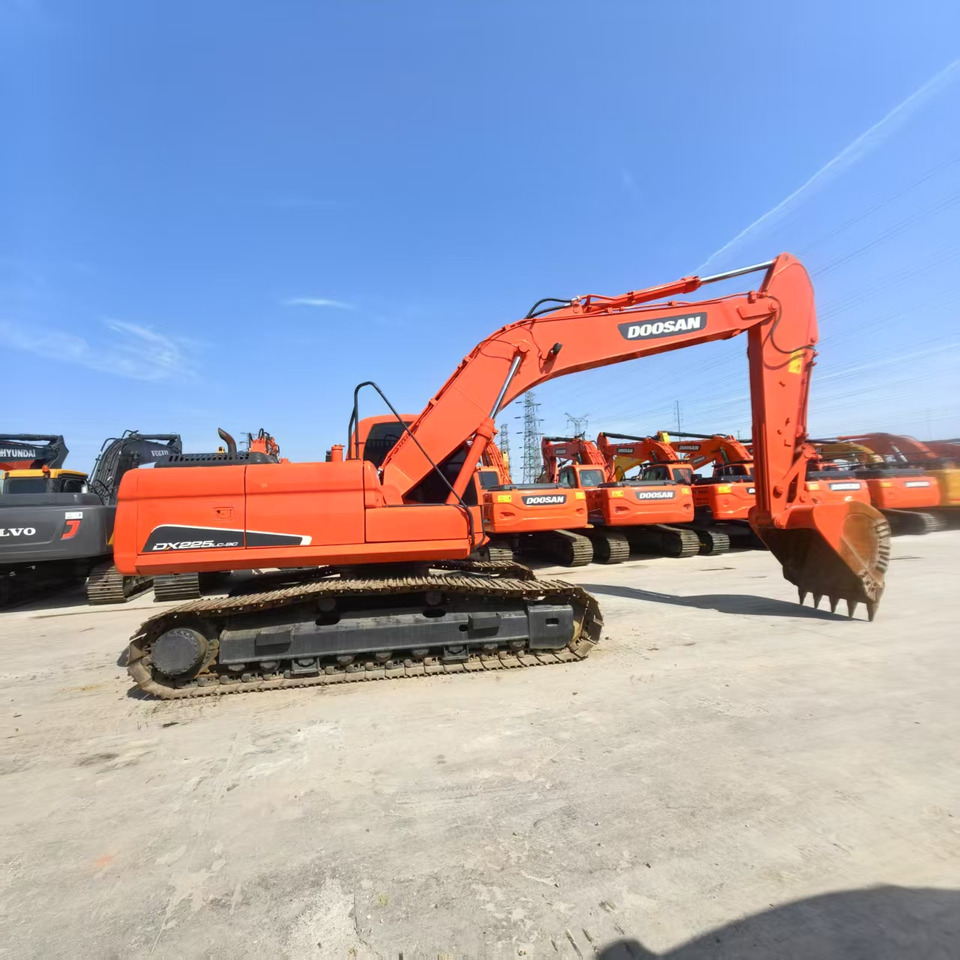 DOOSAN DX225LCA - Excavator: picture 1 DOOSAN DX225LCA - Excavator: picture 1