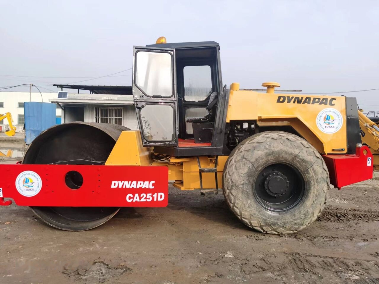 Road roller Dynapac CA251D: picture 6