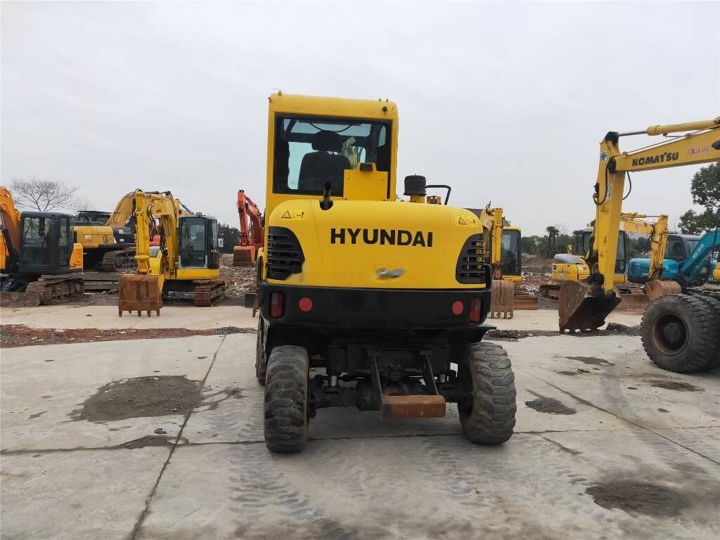 Hyundai Robex 60 W-7 - Wheel excavator: picture 2 Hyundai Robex 60 W-7 - Wheel excavator: picture 2