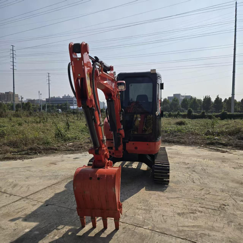 Mini excavator KUBOTA U35: picture 6