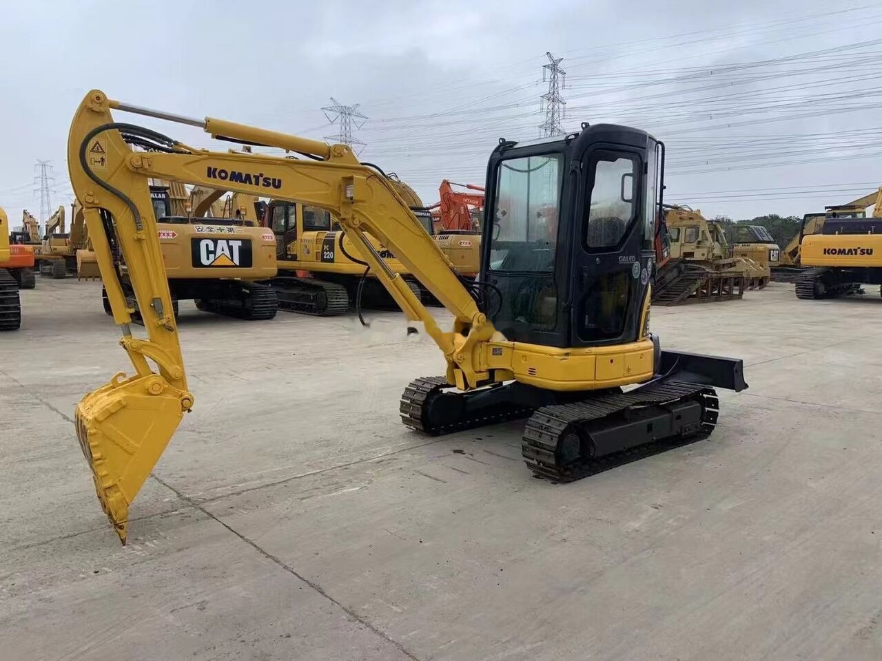 Komatsu Quasi-New PC35MR - Mini excavator: picture 2 Komatsu Quasi-New PC35MR - Mini excavator: picture 2