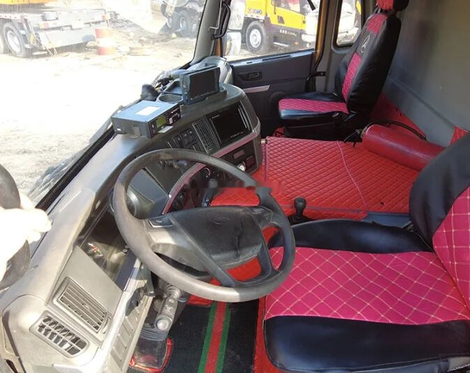 Sany STC1000 - Mobile crane: picture 5 Sany STC1000 - Mobile crane: picture 5