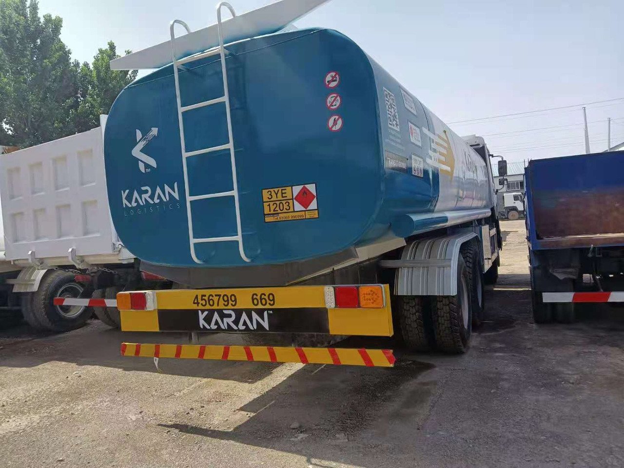 Sinotruk HOWO 24 cubic tank truck - Tank truck: picture 3 Sinotruk HOWO 24 cubic tank truck - Tank truck: picture 3