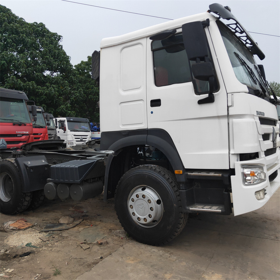 Sinotruk HOWO 420 tractor - Mini dumper: picture 4 Sinotruk HOWO 420 tractor - Mini dumper: picture 4