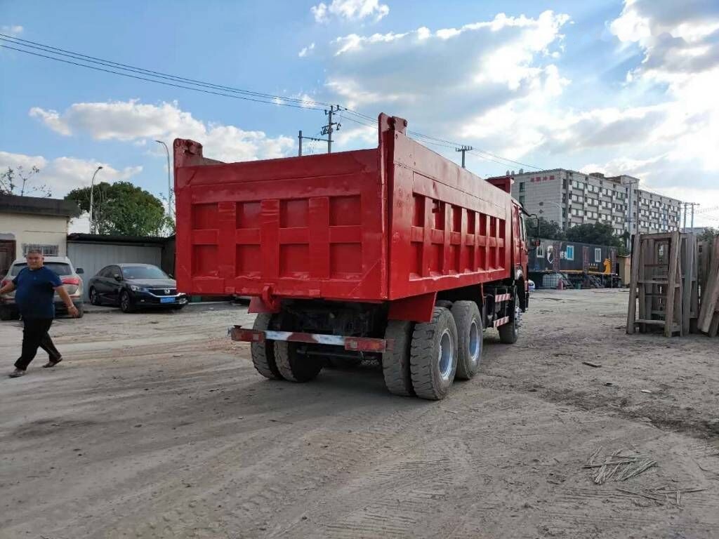 Tipper Sinotruk Howo: picture 6
