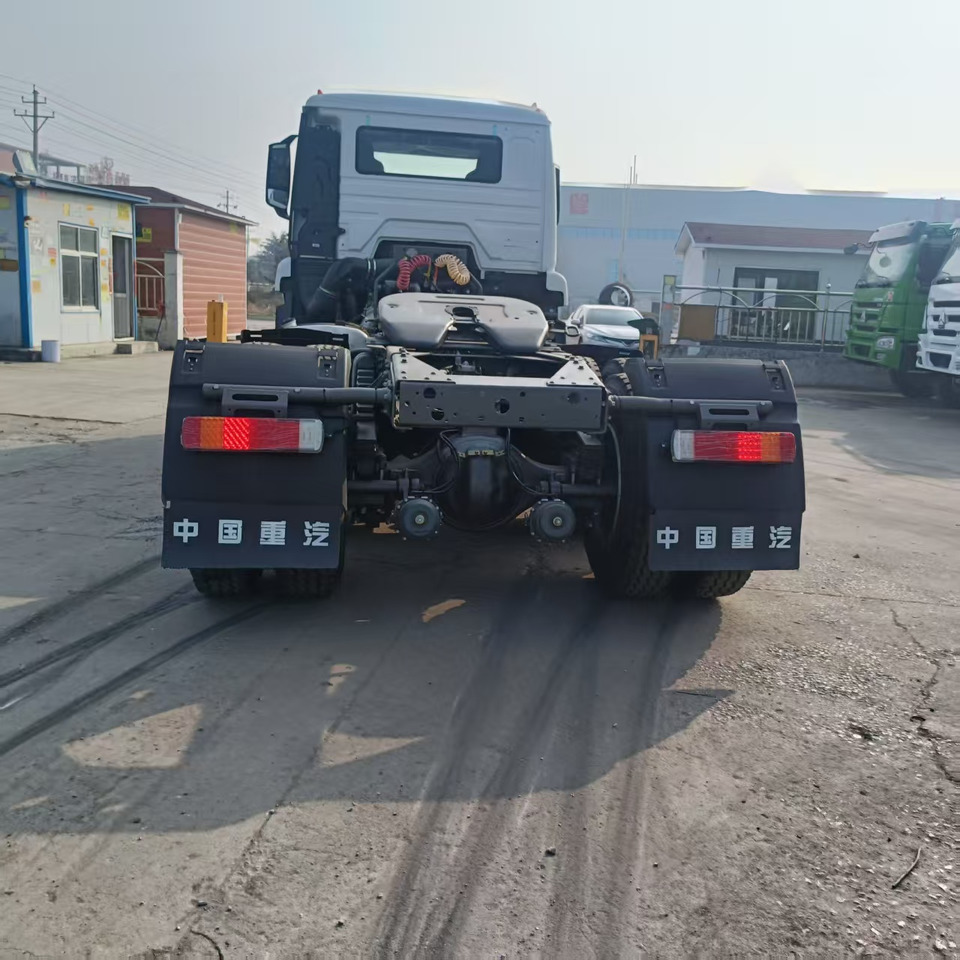 Tractor unit Sinotruk HOHAN 6*4 Tractor: picture 8
