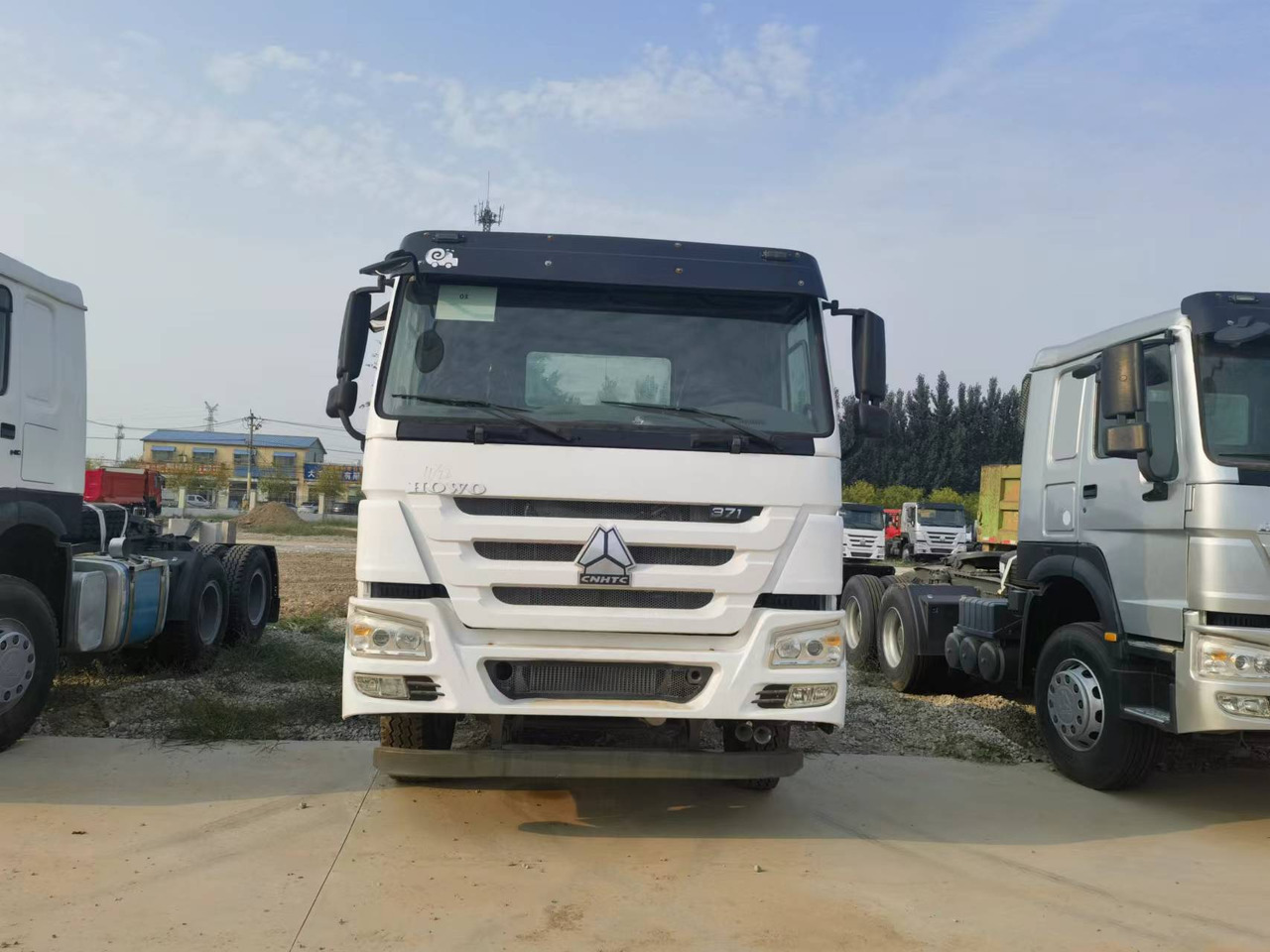 Tractor unit Sinotruk HOWO 371 Tractor: picture 7