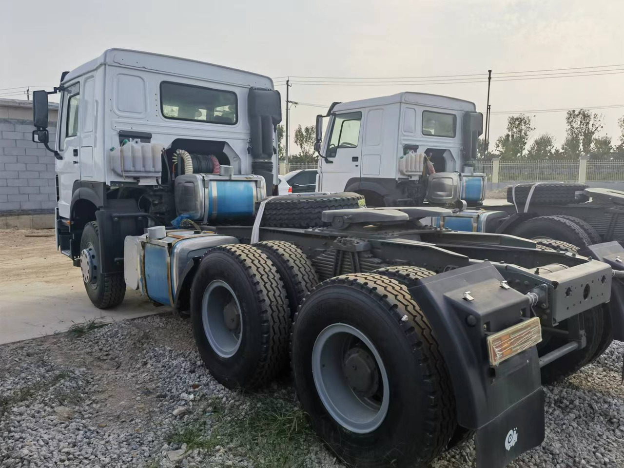 Tractor unit Sinotruk HOWO 371 Tractor: picture 6