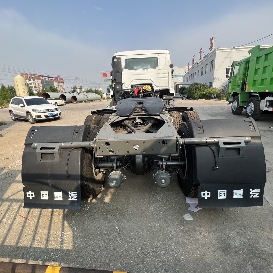 Tractor unit Sinotruk HOWO 6*4 Tractor: picture 9