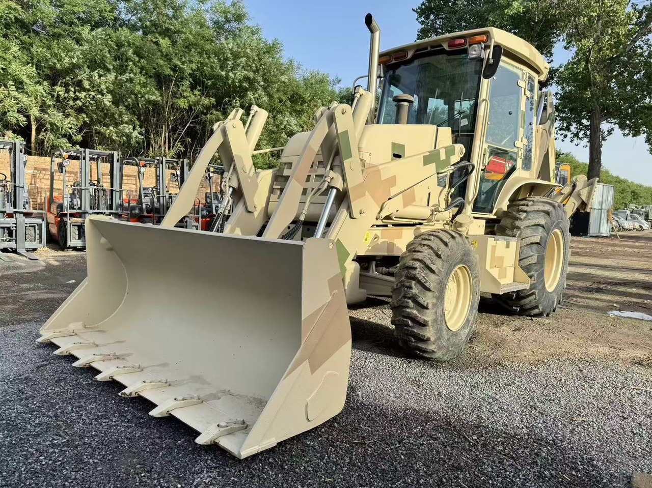 XCMG XC870T - Backhoe loader: picture 1 XCMG XC870T - Backhoe loader: picture 1