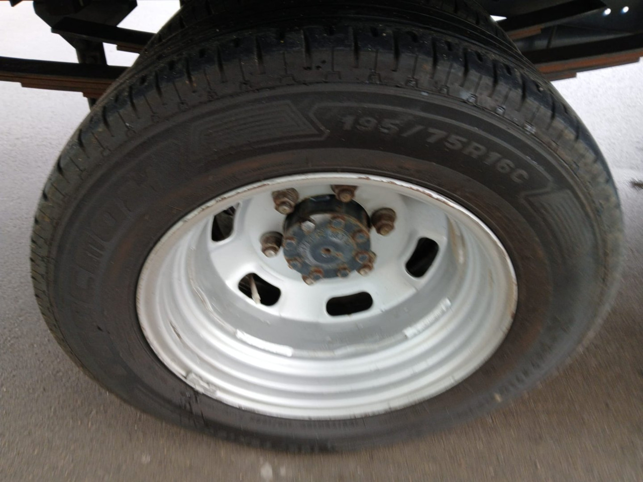 Box van Caja cerrada IVECO 35C16 20m3: picture 11