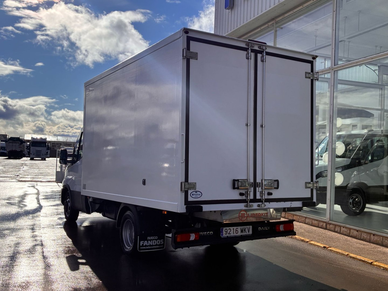 Frigorífico IVECO 35C16 3.0 FRIGORIFICA - Refrigerated van: picture 4 Frigorífico IVECO 35C16 3.0 FRIGORIFICA - Refrigerated van: picture 4