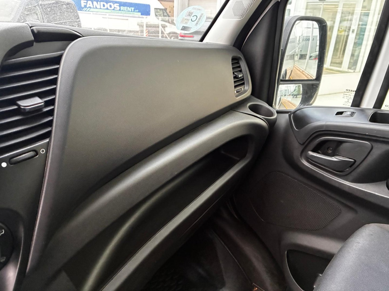 Panel van Furgón IVECO 35S14 V 16m3: picture 12