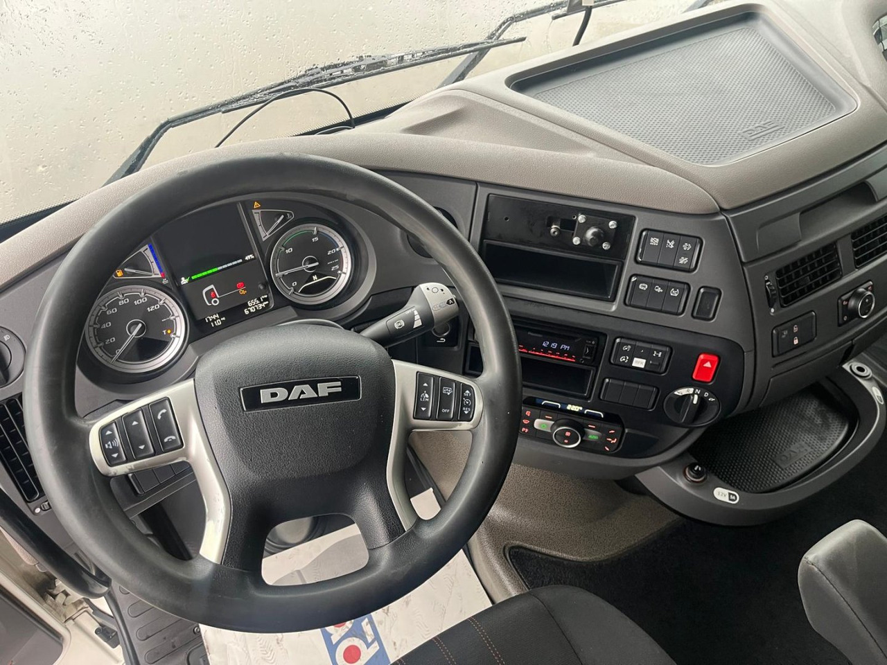 Tractor unit Cabeza Tractora DAF 480 AUTOMATICA CON INTARDER: picture 13