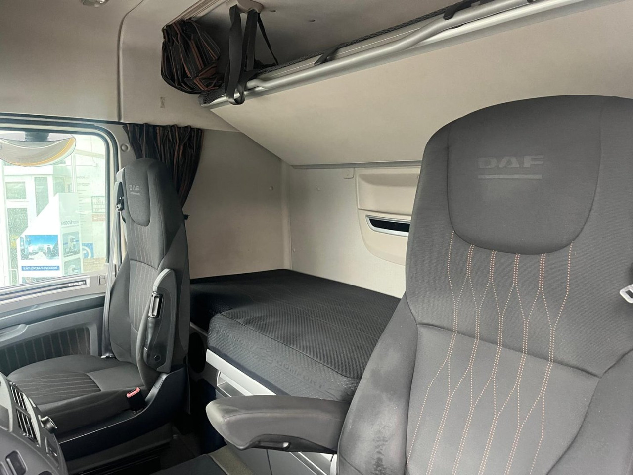 Tractor unit Cabeza Tractora DAF 480 AUTOMATICA CON INTARDER: picture 17