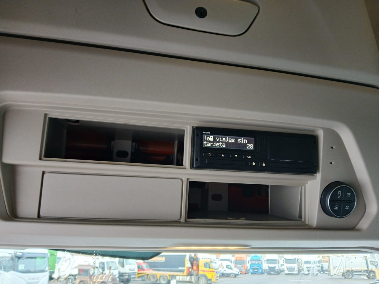 Tractor unit Cabeza Tractora IVECO 460 AUTOMATICO CON INTARDER: picture 12
