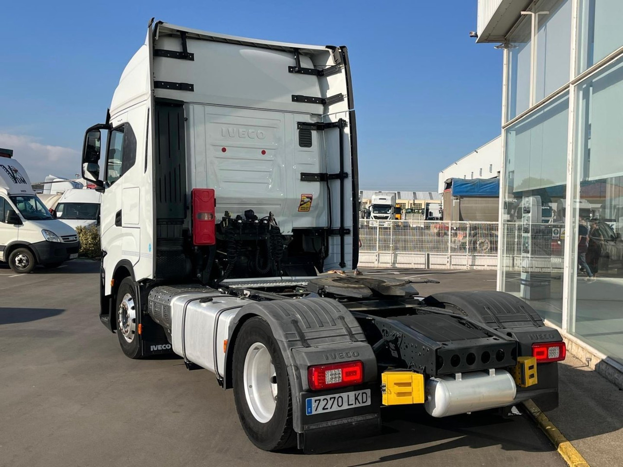 Cabeza Tractora IVECO 460 AUTOMATICO CON INTARDER - Tractor unit: picture 4 Cabeza Tractora IVECO 460 AUTOMATICO CON INTARDER - Tractor unit: picture 4