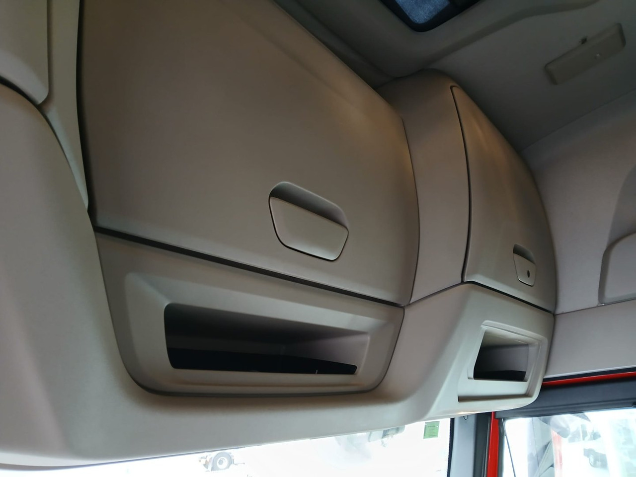 Tractor unit Cabeza Tractora IVECO 460 AUTOMATICO CON INTARDER: picture 11