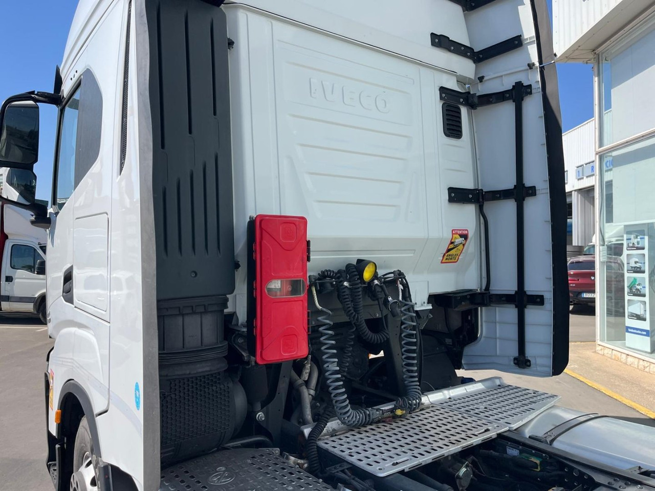 Cabeza Tractora IVECO 460 AUTOMATICO INTARDER ADR - Tractor unit: picture 5 Cabeza Tractora IVECO 460 AUTOMATICO INTARDER ADR - Tractor unit: picture 5