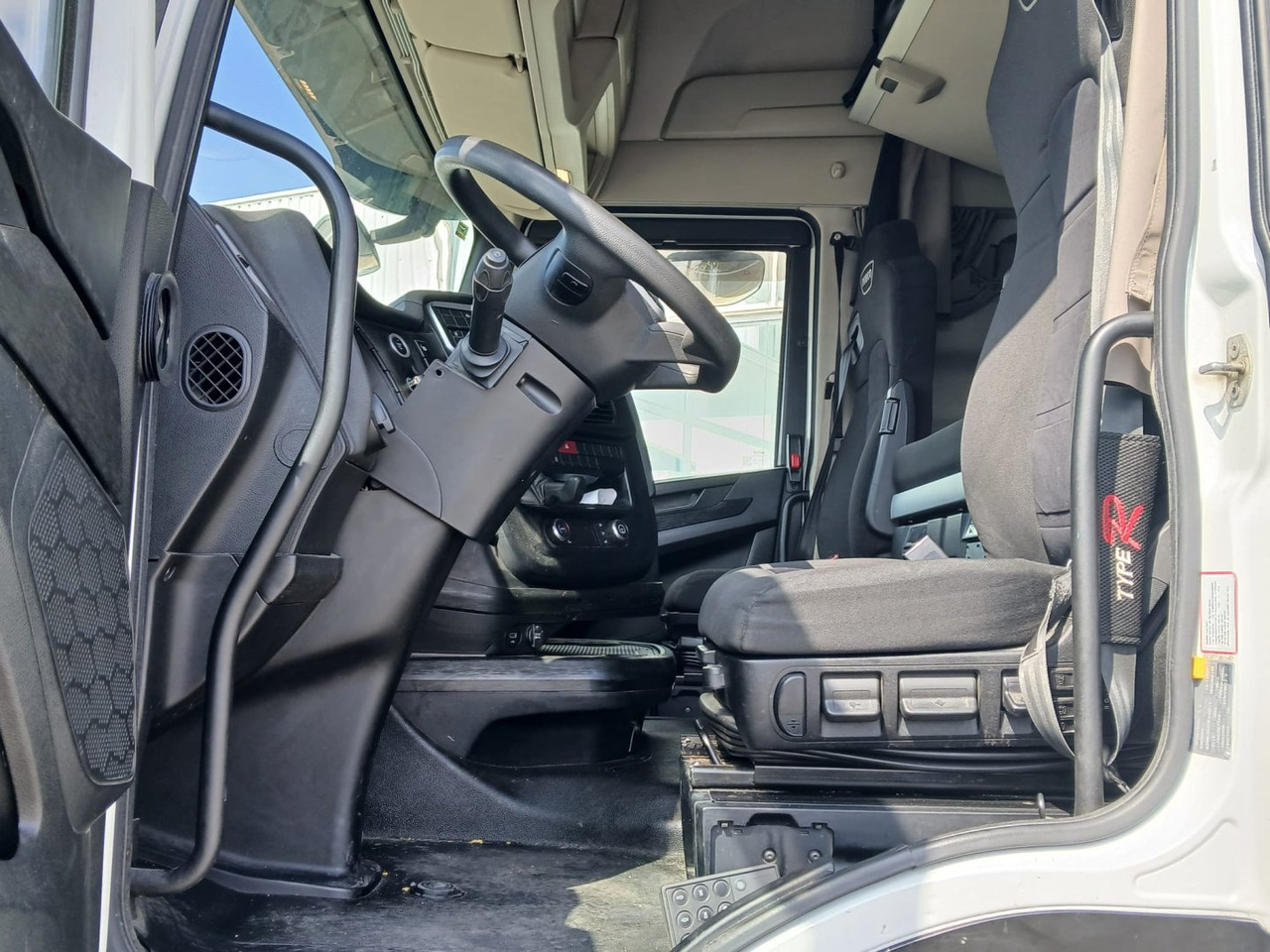 Tractor unit Cabeza Tractora IVECO 480 AUTOMATICO CON INTARDER: picture 7