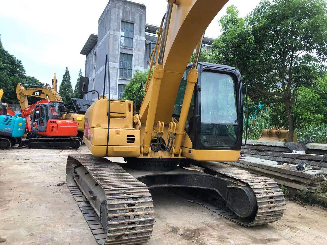 CAT 320CL CAT 320D2 L 325CL - Crawler excavator: picture 3 CAT 320CL CAT 320D2 L 325CL - Crawler excavator: picture 3
