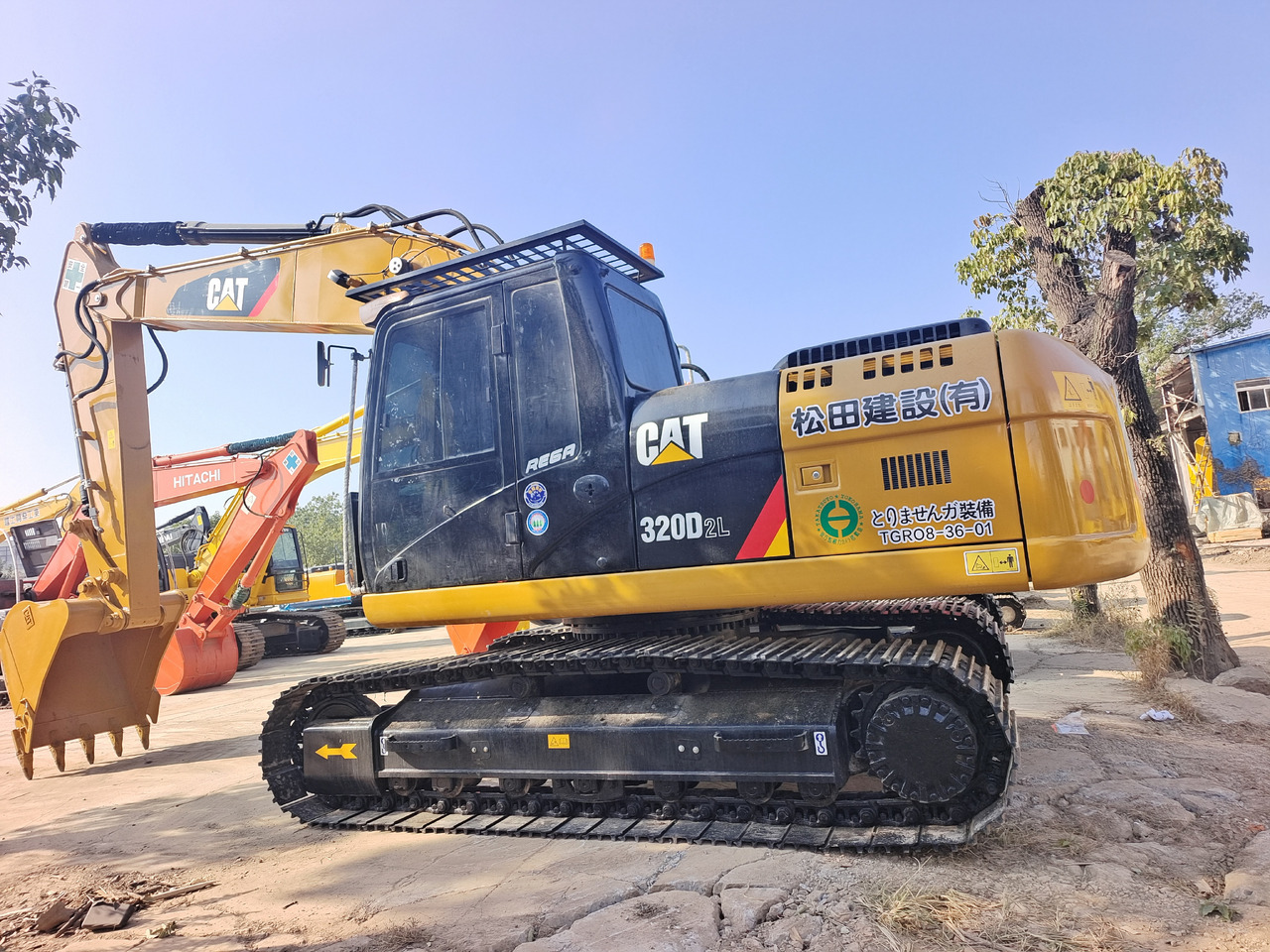 CAT 320D2L - Crawler excavator: picture 2 CAT 320D2L - Crawler excavator: picture 2