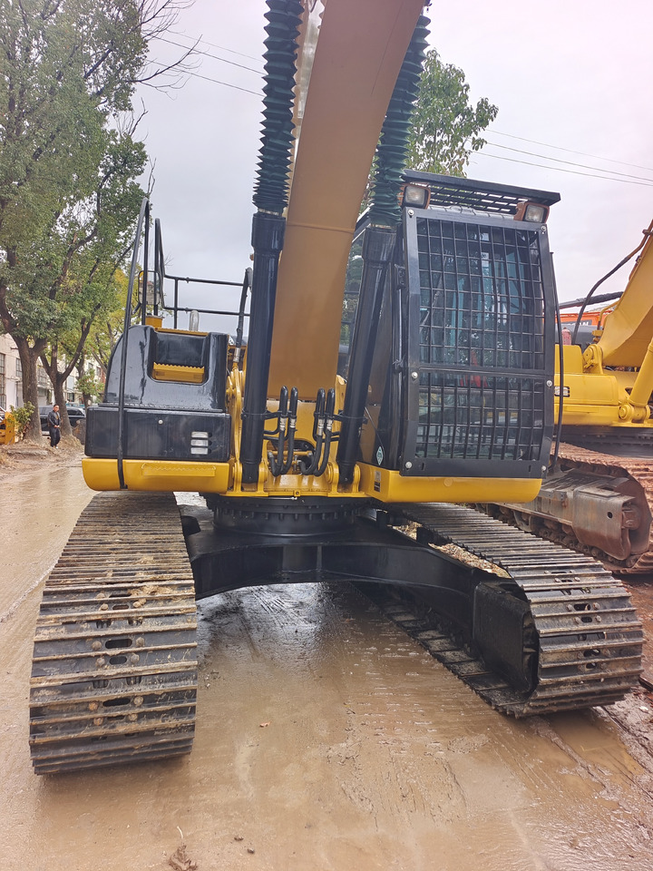 CAT 320D2L WITH 3 CAMERAS - Crawler excavator: picture 1 CAT 320D2L WITH 3 CAMERAS - Crawler excavator: picture 1