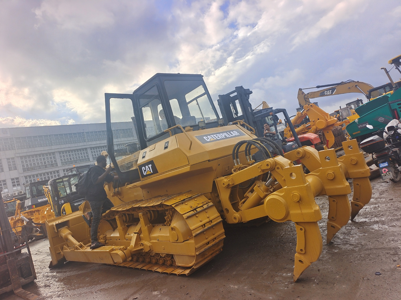 CAT D7G - Bulldozer: picture 1 CAT D7G - Bulldozer: picture 1