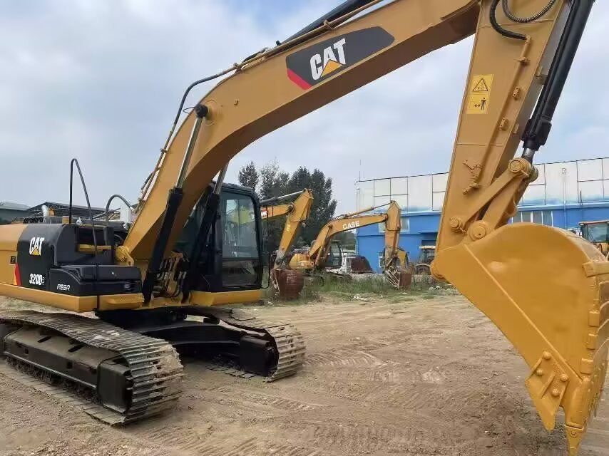 CATERPILLAR 320D2 L CAT 320D 2 L - Crawler excavator: picture 2 CATERPILLAR 320D2 L CAT 320D 2 L - Crawler excavator: picture 2
