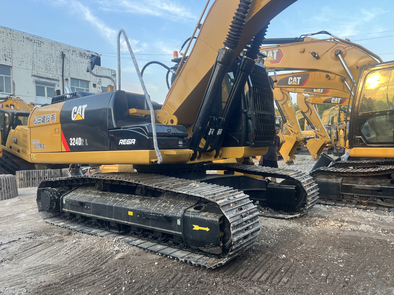 CATERPILLAR 324D2L CAT 324D 2 L - Crawler excavator: picture 4 CATERPILLAR 324D2L CAT 324D 2 L - Crawler excavator: picture 4