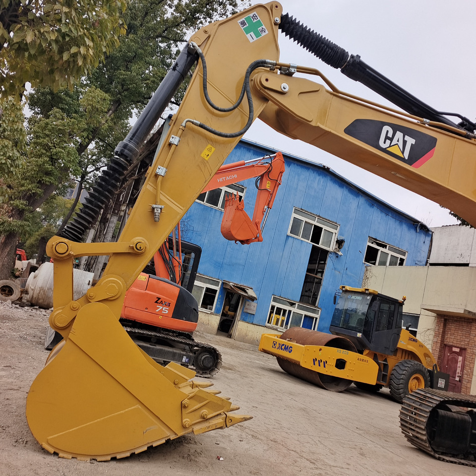 Crawler excavator CATERPILLAR 336D: picture 9