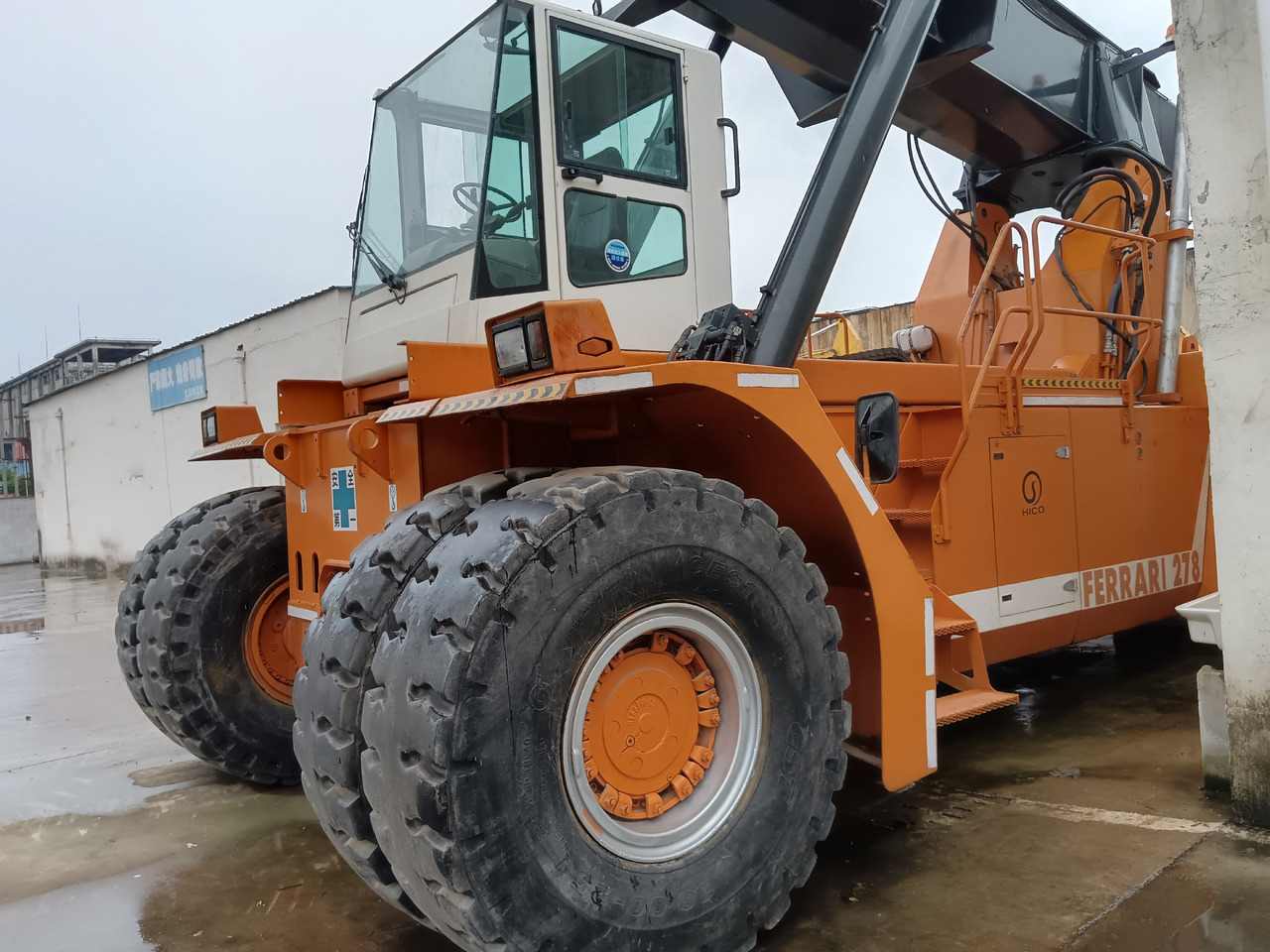 CVS FERRARI 278 F278.6 - Reach stacker: picture 4 CVS FERRARI 278 F278.6 - Reach stacker: picture 4
