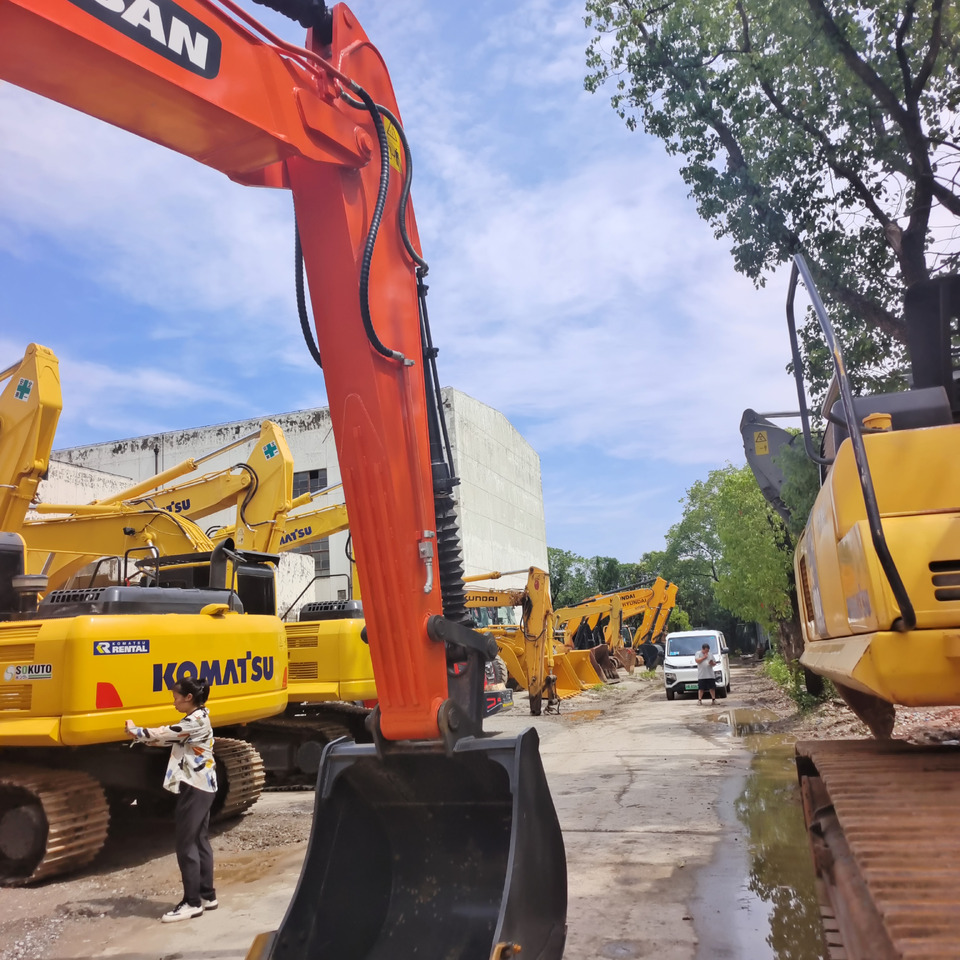 DOOSAN DX225LCA DX225 LC - 9C - Crawler excavator: picture 5 DOOSAN DX225LCA DX225 LC - 9C - Crawler excavator: picture 5