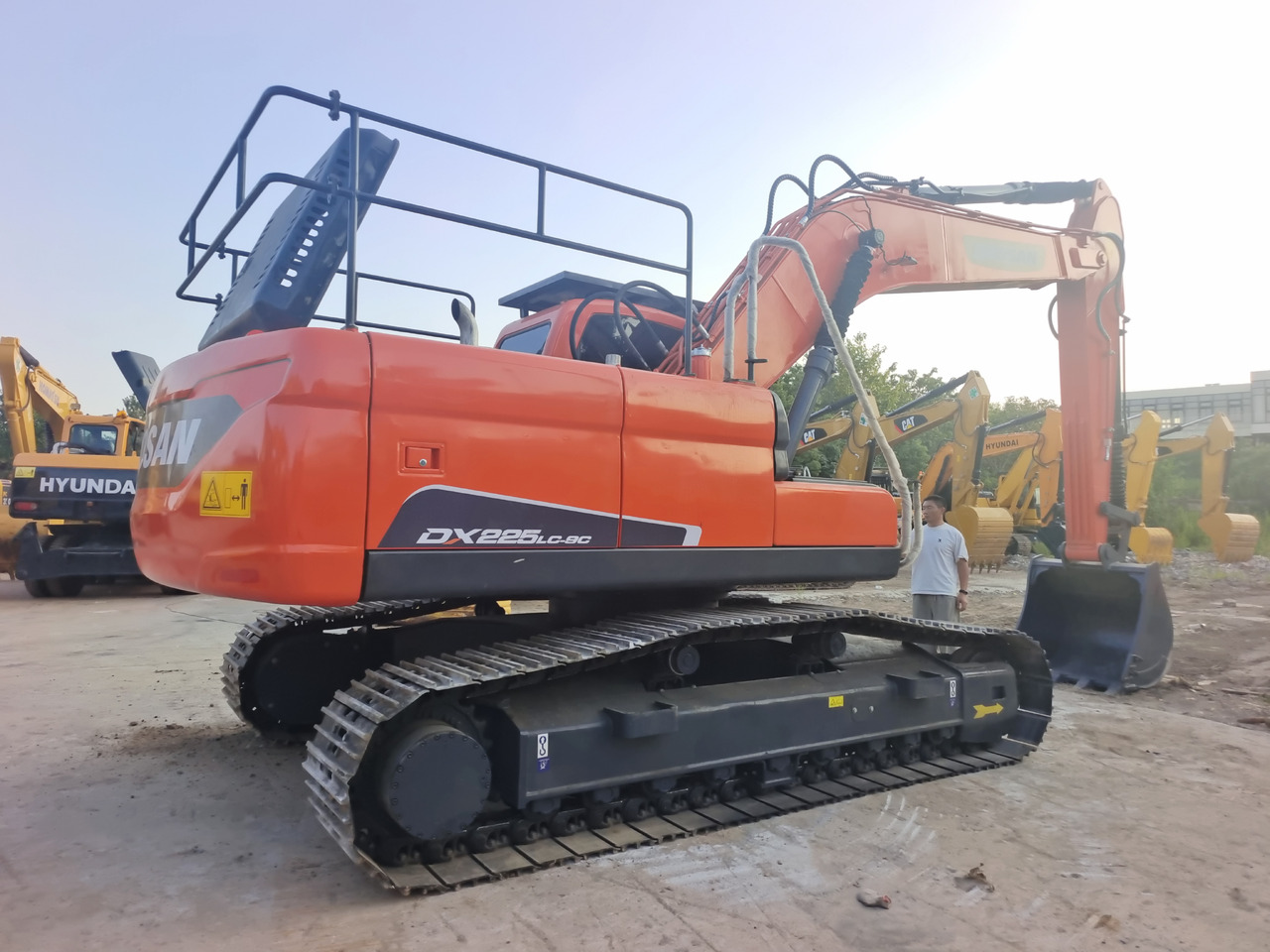 DOOSAN DX225lc-9c - Crawler excavator: picture 1 DOOSAN DX225lc-9c - Crawler excavator: picture 1