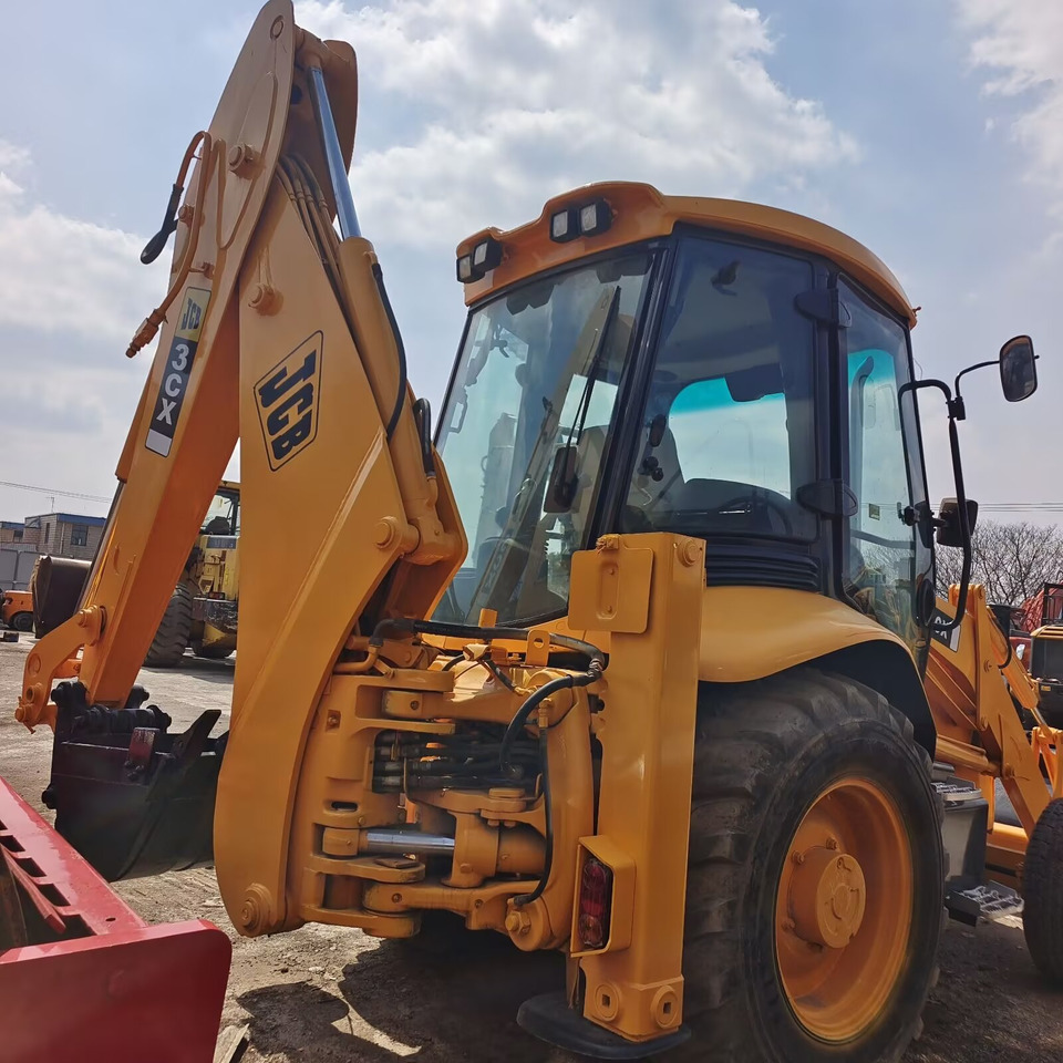 JCB 3CX MADE IN UK - Backhoe loader: picture 2 JCB 3CX MADE IN UK - Backhoe loader: picture 2