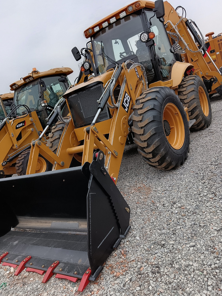 JCB 4CX 4*4 DRIVE - Backhoe loader: picture 4 JCB 4CX 4*4 DRIVE - Backhoe loader: picture 4