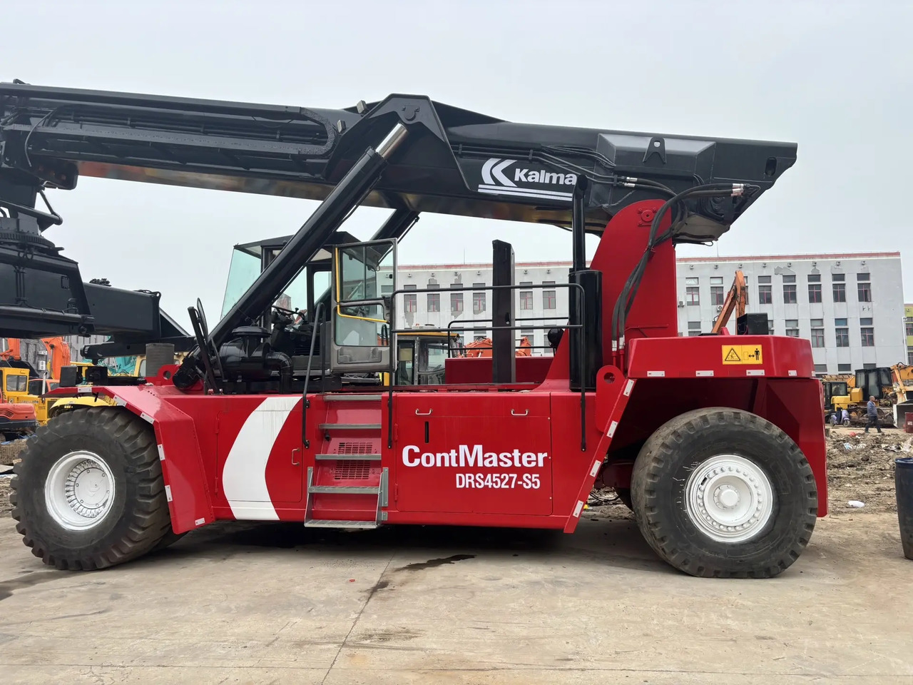 KALMAR DRS4527-S5 DRF450 DRD450 DRT450 - Container handler: picture 4 KALMAR DRS4527-S5 DRF450 DRD450 DRT450 - Container handler: picture 4