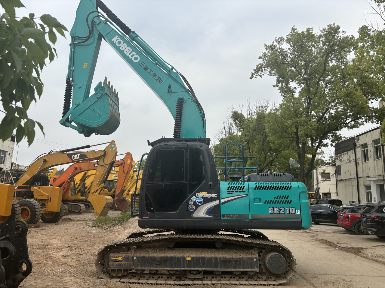 KOBELCO SK210 LC SK200-8 SK 260D - Crawler excavator: picture 1 KOBELCO SK210 LC SK200-8 SK 260D - Crawler excavator: picture 1