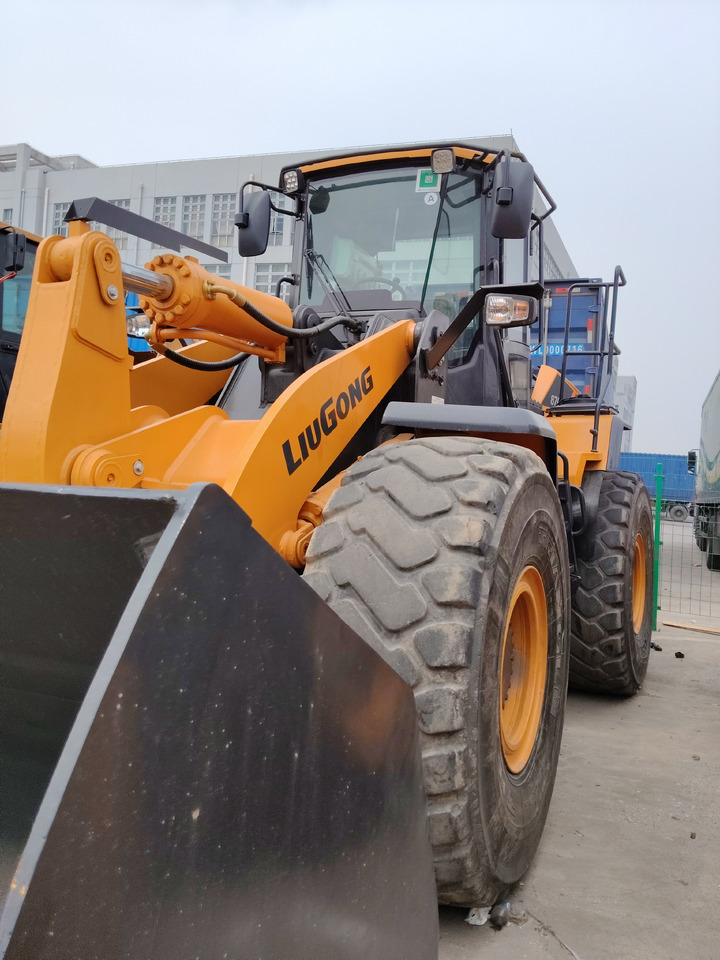 LIUGONG 870H - Wheel loader: picture 3 LIUGONG 870H - Wheel loader: picture 3