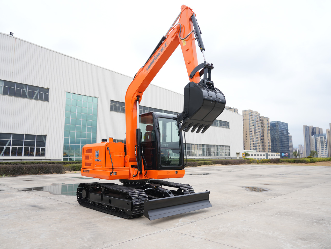 LONKING LG6075 G4 7.68 TON BRAND NEW - Mini excavator: picture 2 LONKING LG6075 G4 7.68 TON BRAND NEW - Mini excavator: picture 2