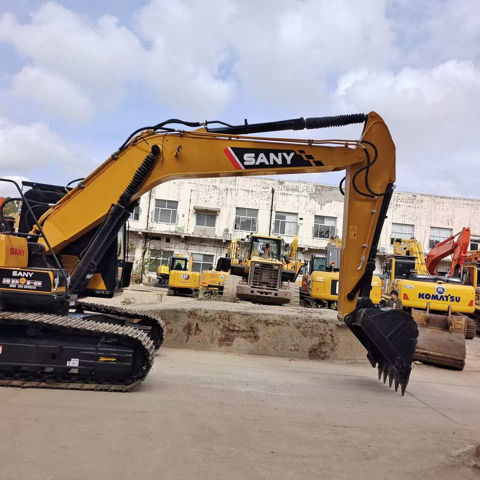 SANY SY 215C - 9 - Crawler excavator: picture 3 SANY SY 215C - 9 - Crawler excavator: picture 3