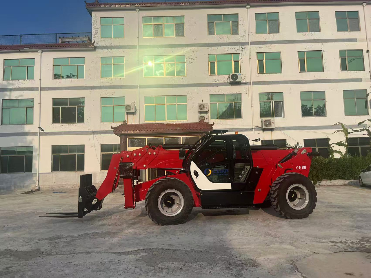 XCMG 9 METER BRAND NEW - Telescopic handler: picture 2 XCMG 9 METER BRAND NEW - Telescopic handler: picture 2