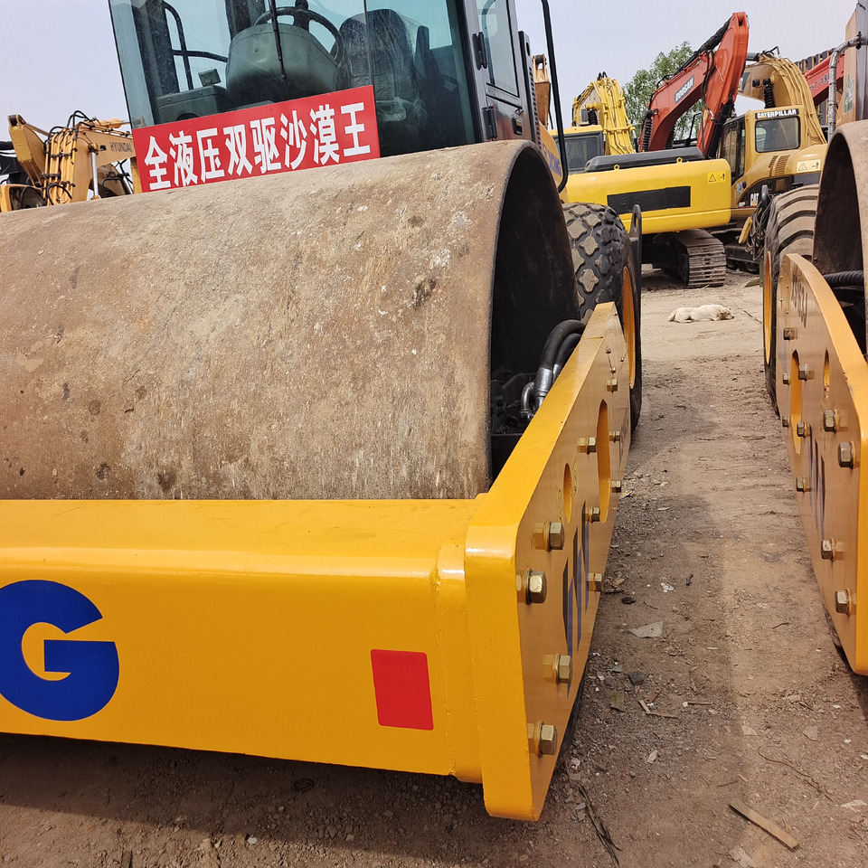 XCMG XS143J - Road roller: picture 4 XCMG XS143J - Road roller: picture 4