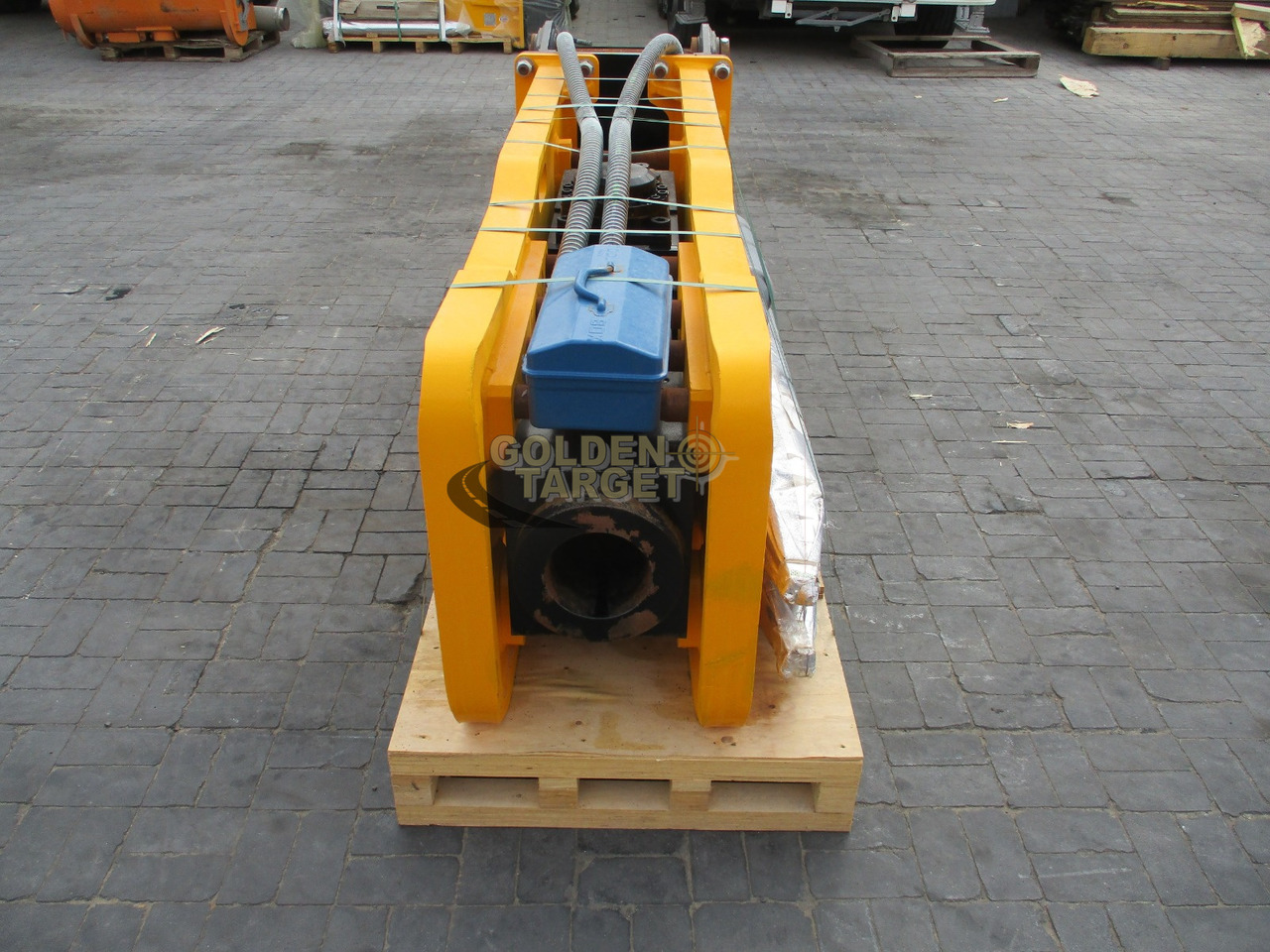 HMB 1650 Hydraulic Breaker - Hydraulic hammer for Excavator: picture 4 HMB 1650 Hydraulic Breaker - Hydraulic hammer for Excavator: picture 4